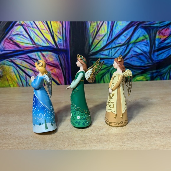 Hallmark 2005 Joyful Tidings Angel Collection Christmas Ornament Set - Picture 4 of 9